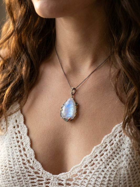 925 Silver Moonstone Leaves Necklace