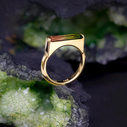 14-18K Solid Gold Watermelon Tourmaline Bar Ring, texture close-up