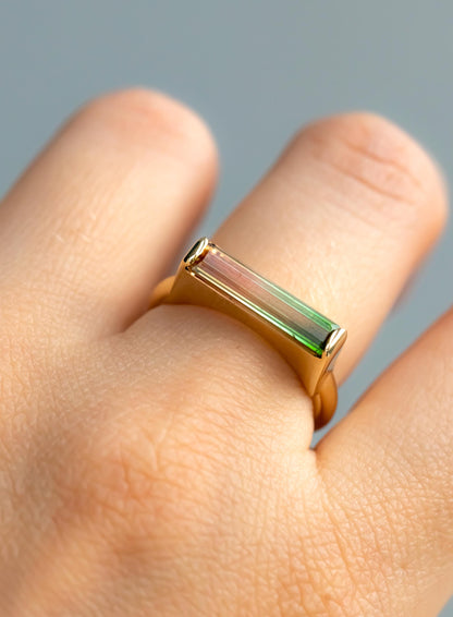 14-18K Solid Gold Watermelon Tourmaline Bar Ring, close-up detail