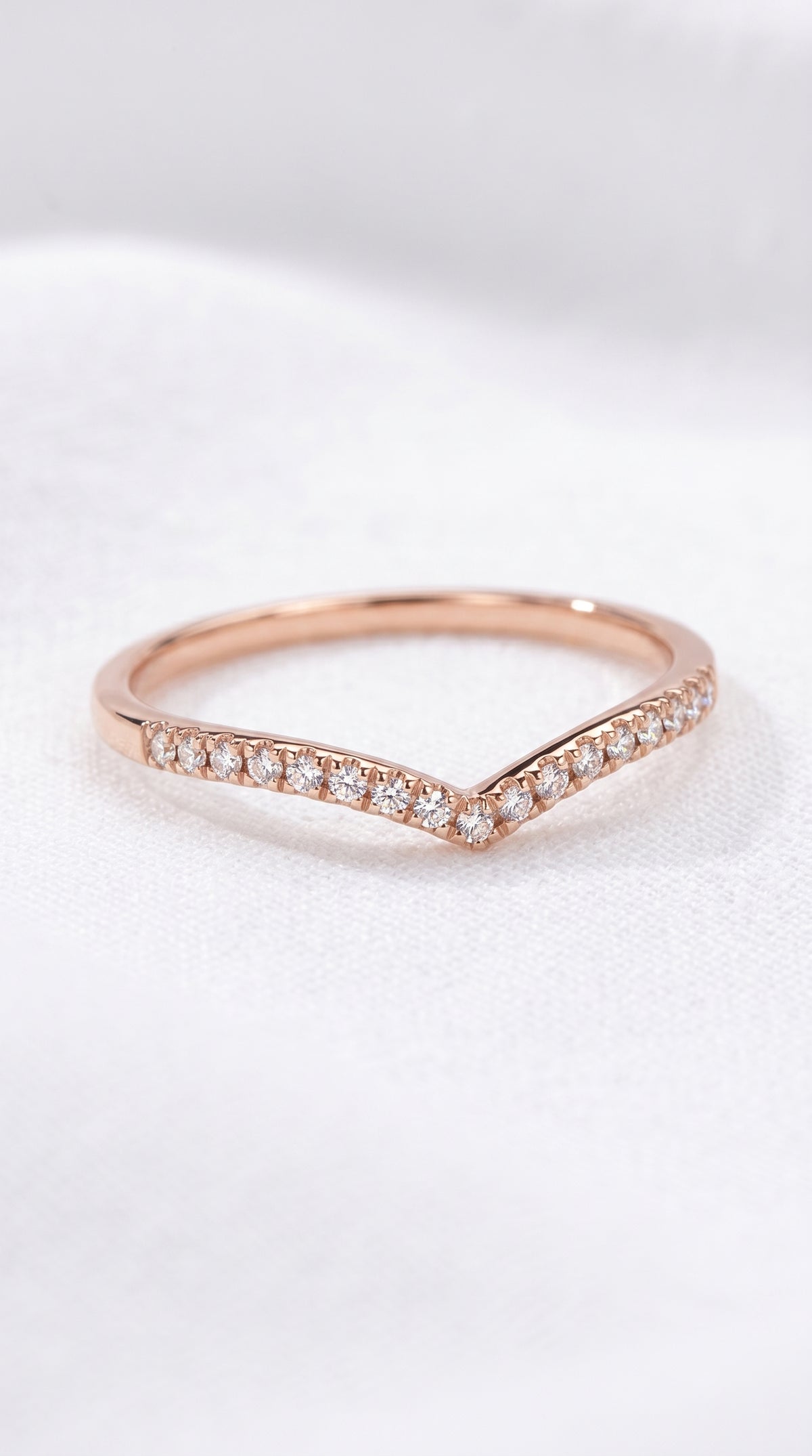 14K Gold Natural Diamond Chevron V Ring