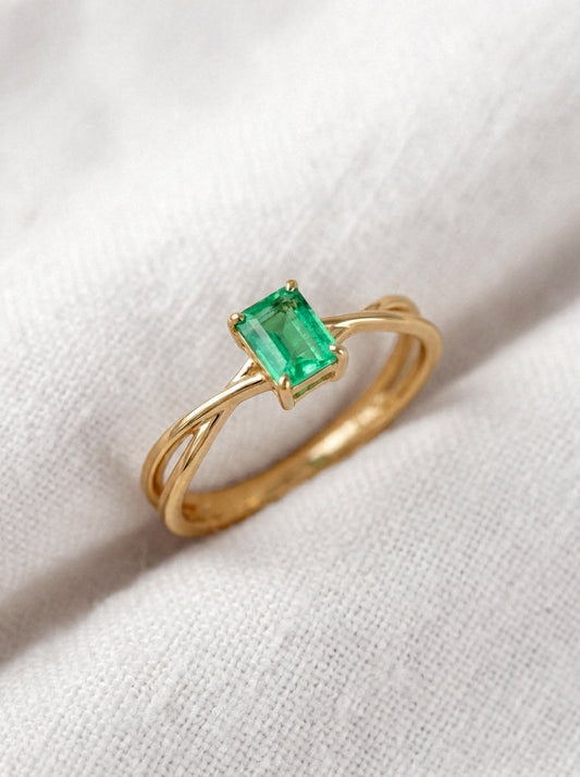 14K Gold Natural Emerald Ring