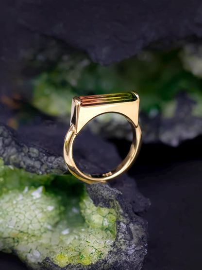 14K Solid Gold Long Bar Bi-Color Tourmaline Ring, close-up detail