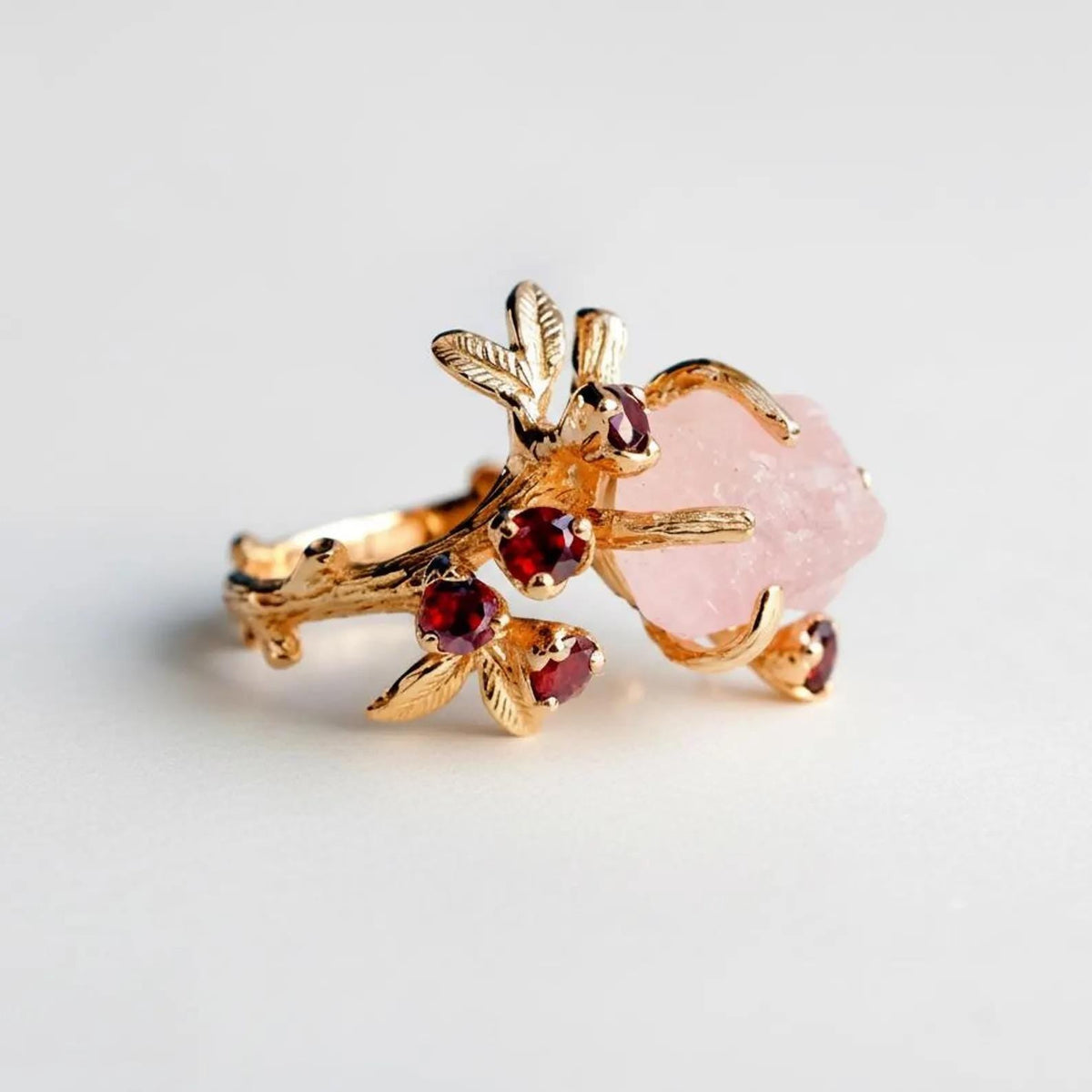 14K Solid Gold Pink Morganite Ring, texture close-up