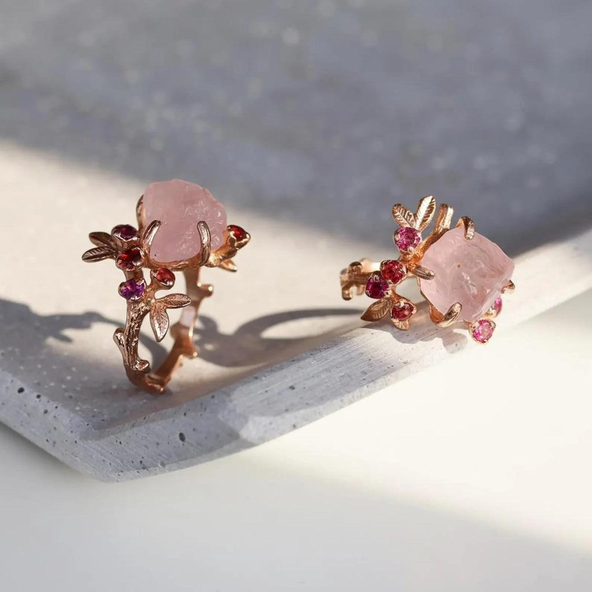 14K Solid Gold Pink Morganite Ring, band detail