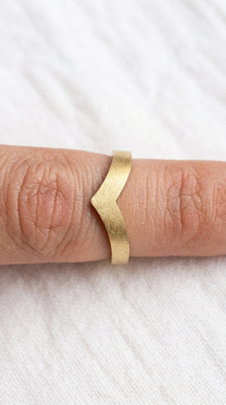 18K solid gold chevron v shape brushed ring