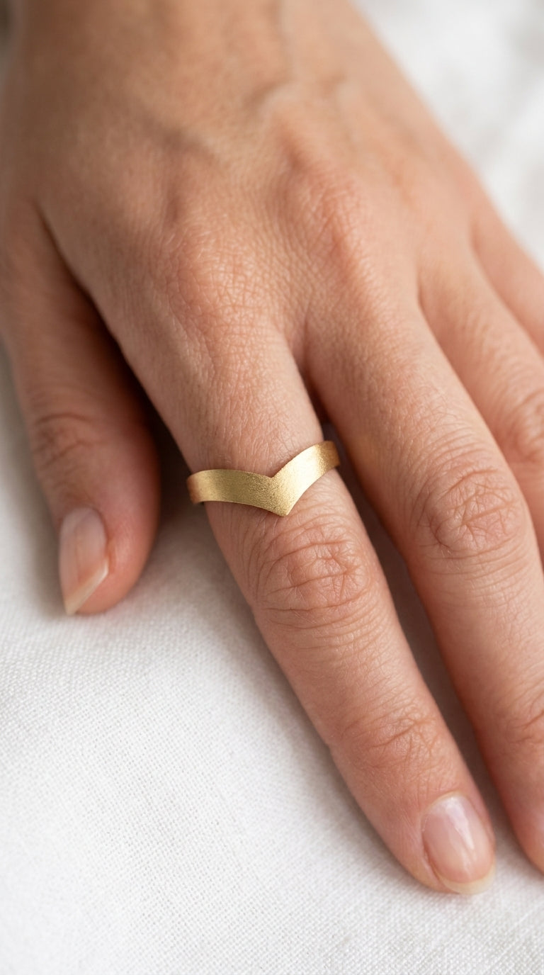 18K solid gold chevron v shape brushed ring