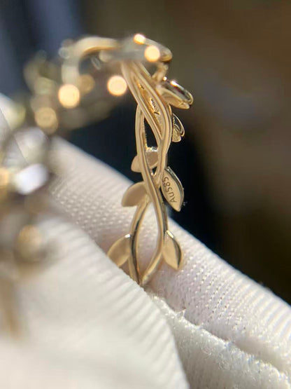 14K Gold Vine Leaf Wedding Band