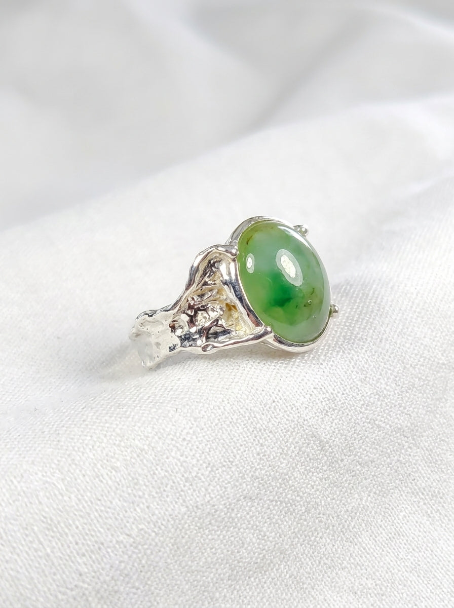 925 Sterling Silver Jade Ring, texture close-up