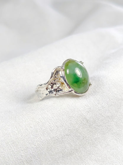 925 Sterling Silver Jade Ring, texture close-up