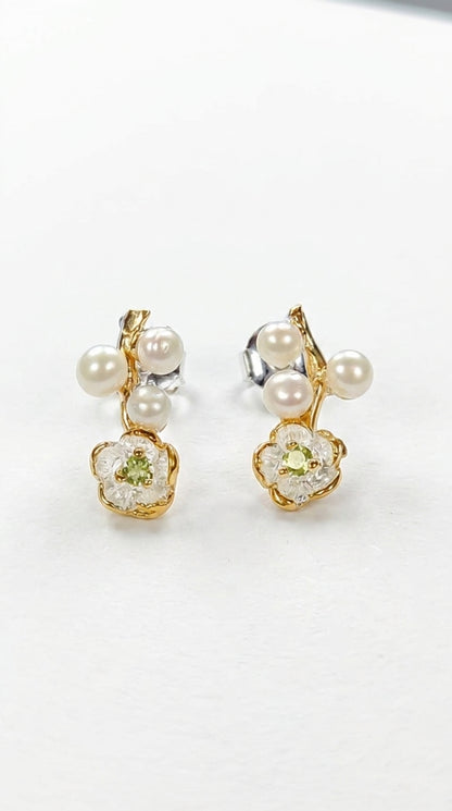 925 Silver Pearl Flower Earrings, stone or metal detail