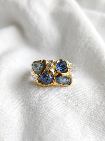 925 Sterling Silver Sapphire Leaf Ring, texture close-up