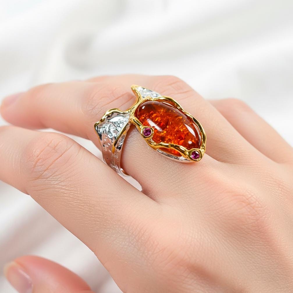 925 Sterling Silver Orange Gemstone Ring, texture close-up
