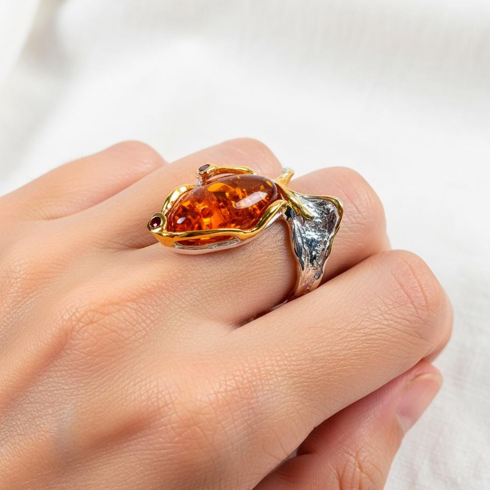 925 Sterling Silver Orange Gemstone Ring, close-up detail