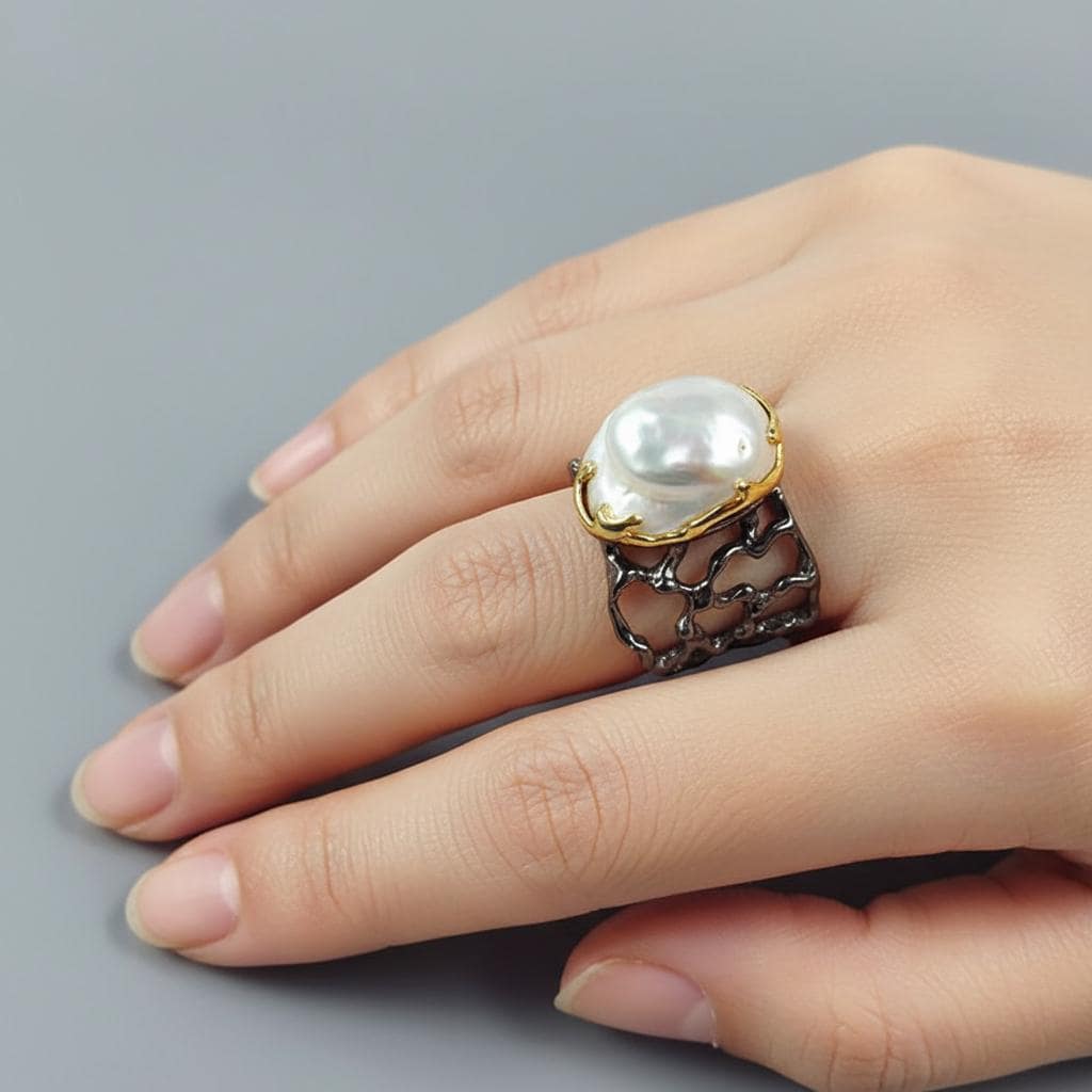 925 Sterling Silver Baroque Pearl Ring, close-up detail