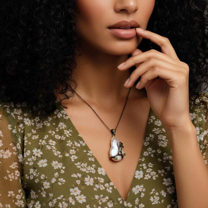925 Sterling Silver Freshwater Pearl Necklace, close-up detail