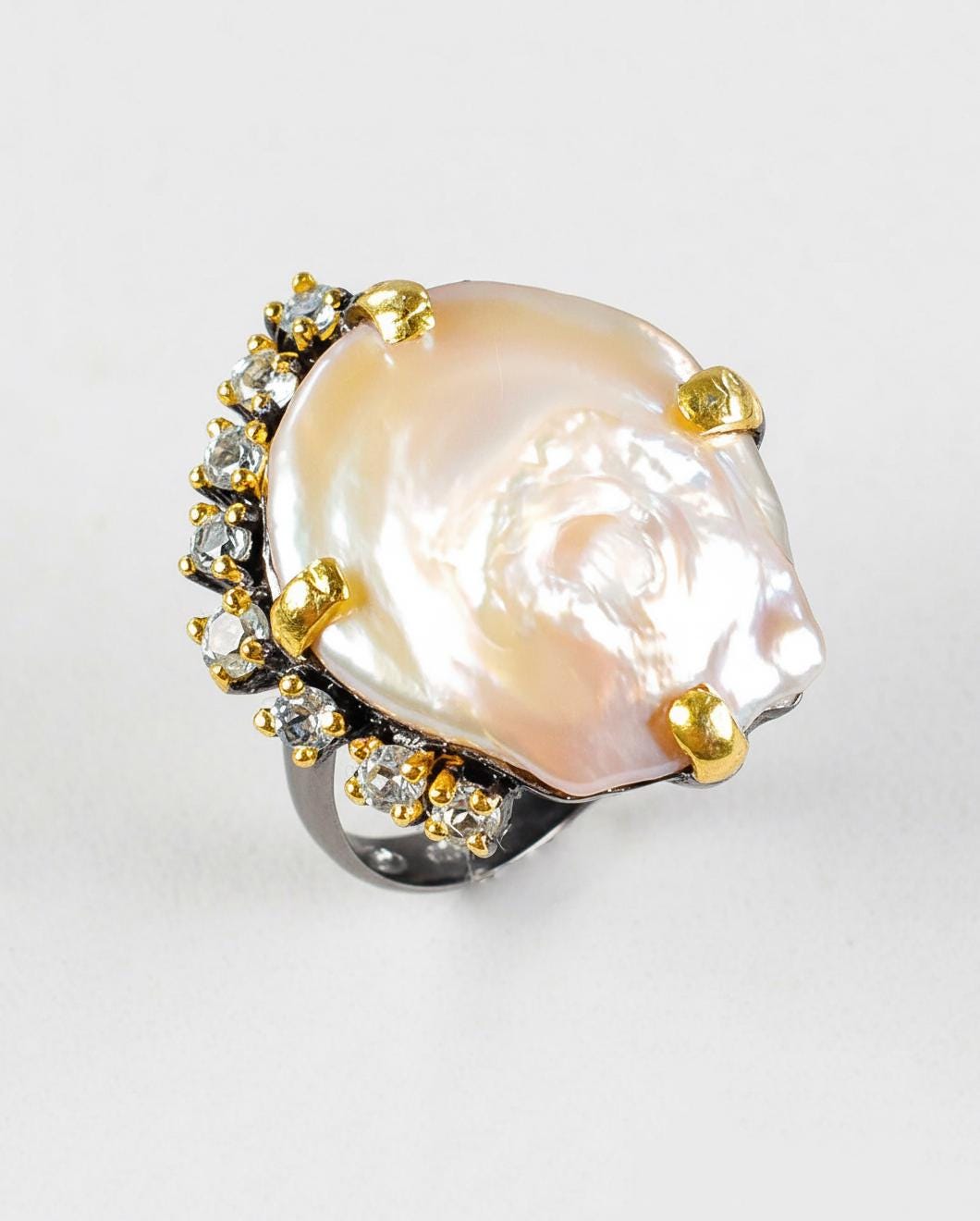 925 Sterling Silver Baroque Pearl Ring, band detail