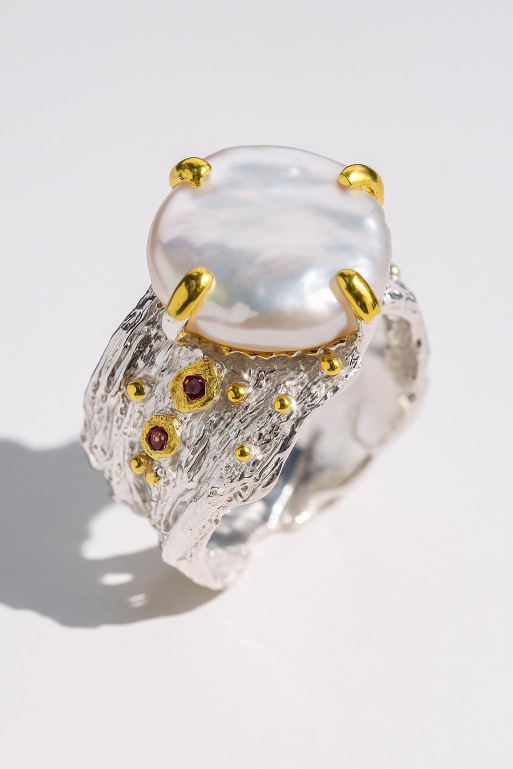 925 Sterling Silver Baroque Pearl Ring, texture close-up