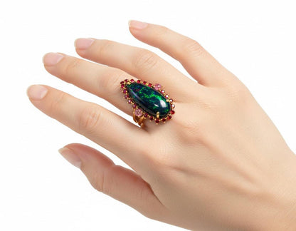 Black Opal Pear Ring, band detail