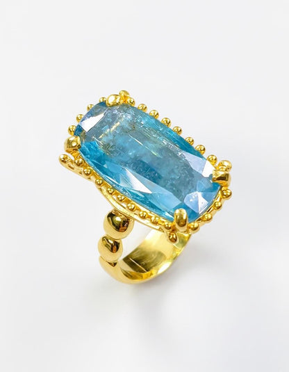 925 Sterling Silver Blue Kyanite Ring, setting detail