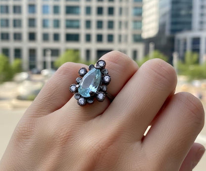 925 Sterling Silver Blue Kyanite Ring, close-up detail
