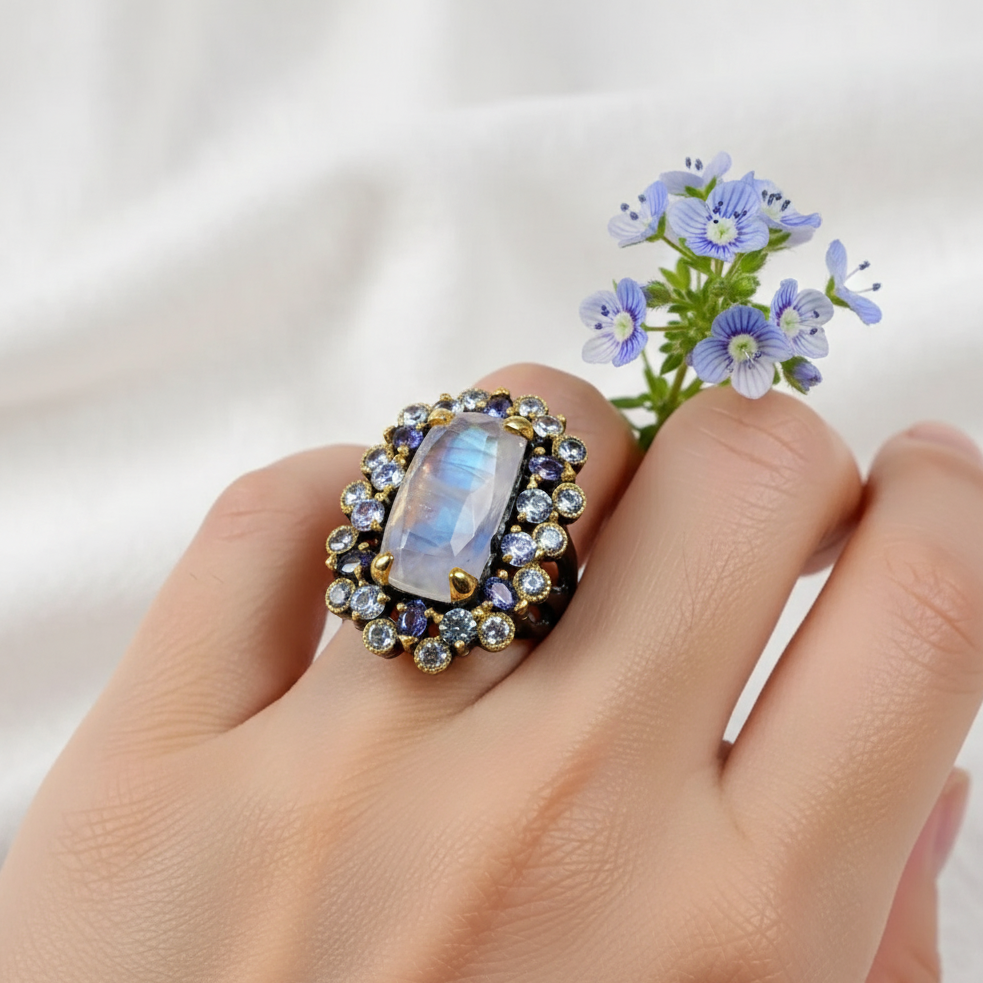 925 Sterling Silver Moonstone Ring, texture close-up