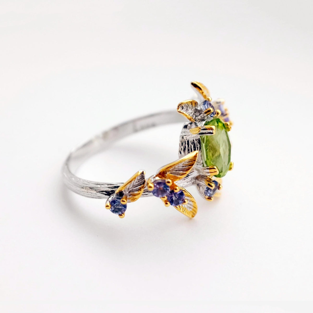 925 Sterling Silver Peridot Ring, side view, image 13