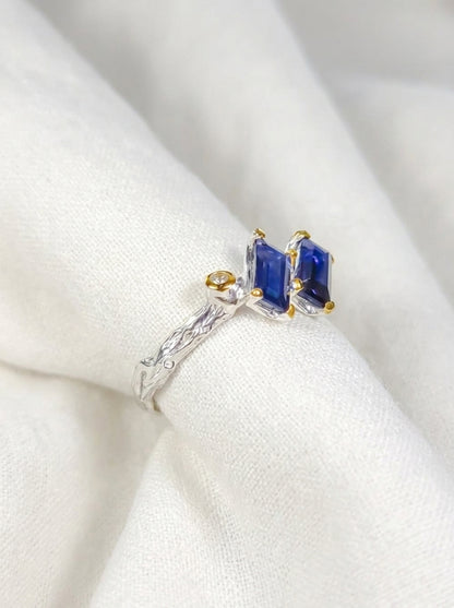 925 Sterling Silver Blue Iolite Ring, texture close-up