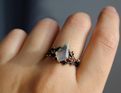 925 Sterling Silver Moss Agate Kite Ring, close-up detail