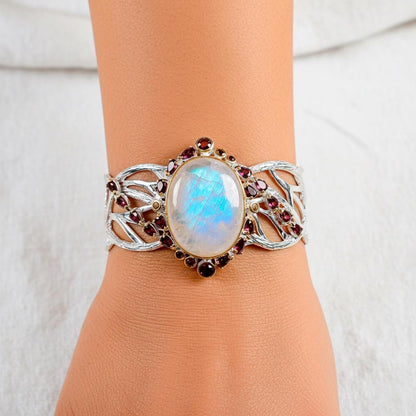 925 Sterling Silver Moonstone Bracelet, close-up detail