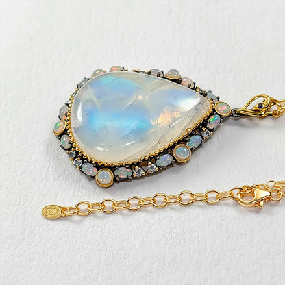 925 Sterling Silver Moonstone Necklace, pendant detail