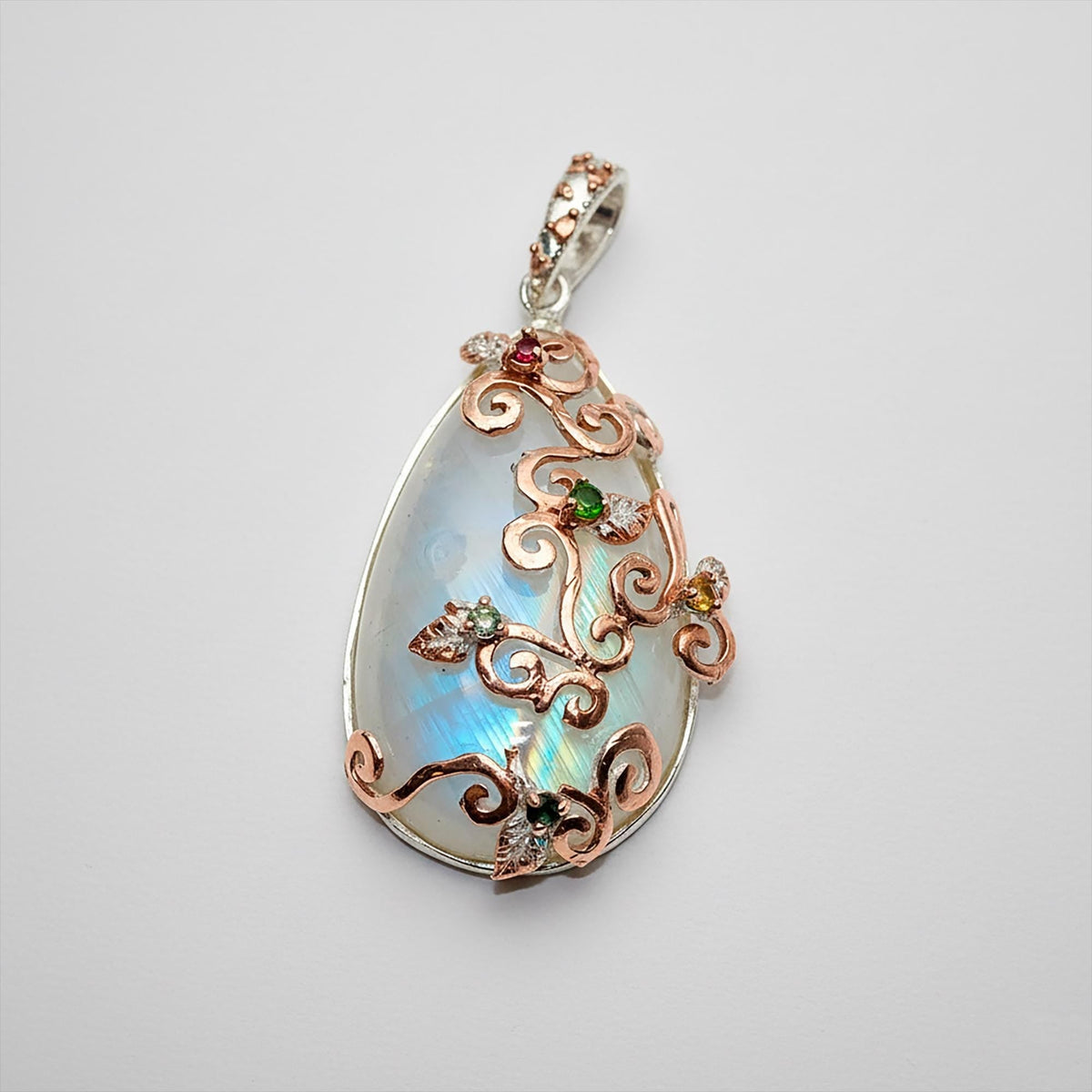 925 Sterling Silver Moonstone Necklace, close-up detail