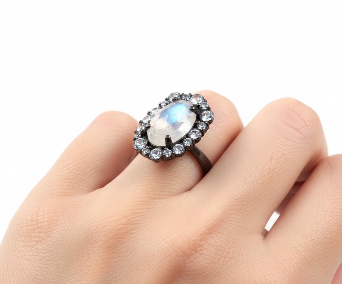 925 Sterling Silver Moonstone Ring, band detail