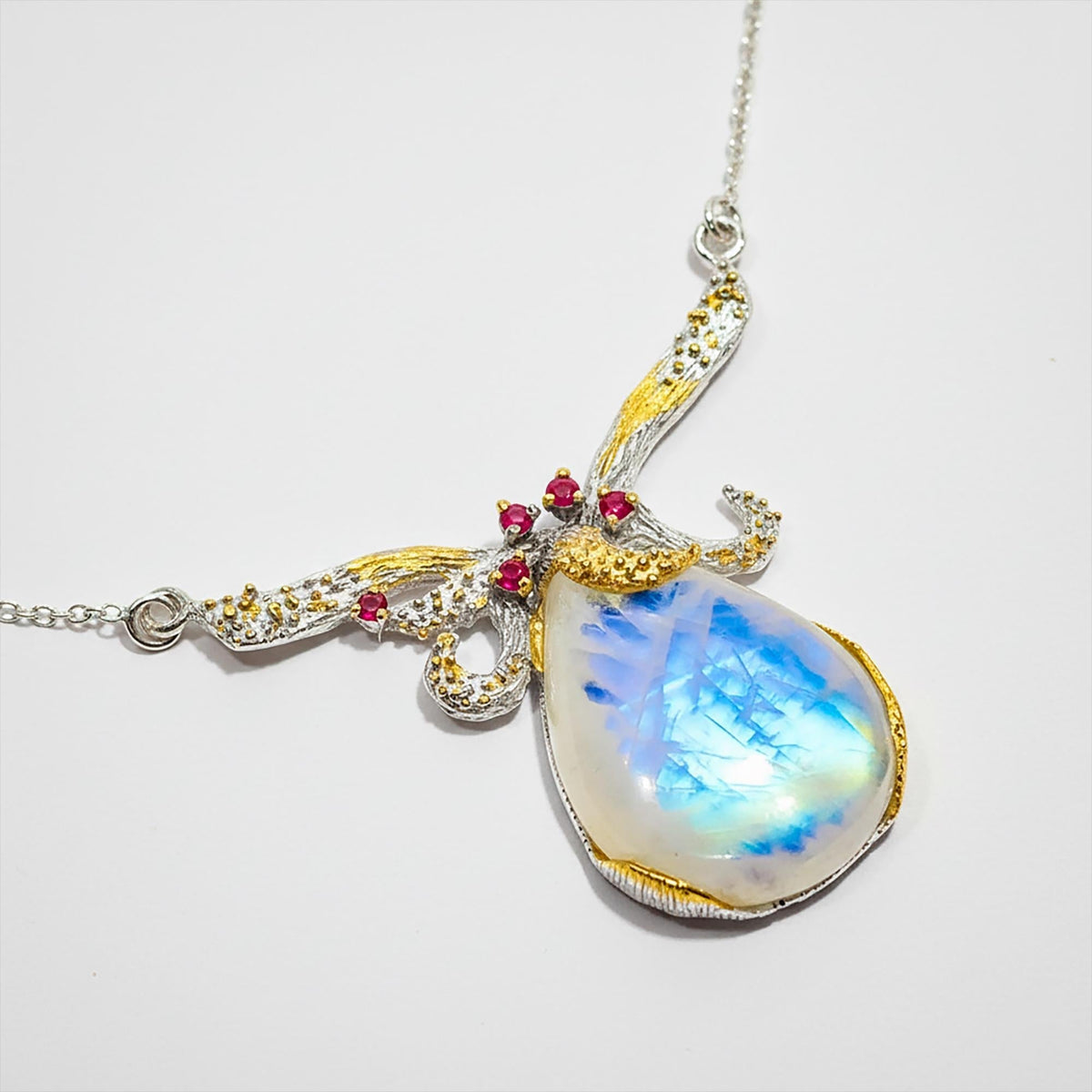 925 Sterling Silver Moonstone Necklace, pendant detail