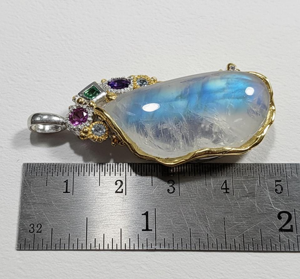 925 Sterling Silver Moonstone Necklace, pendant detail