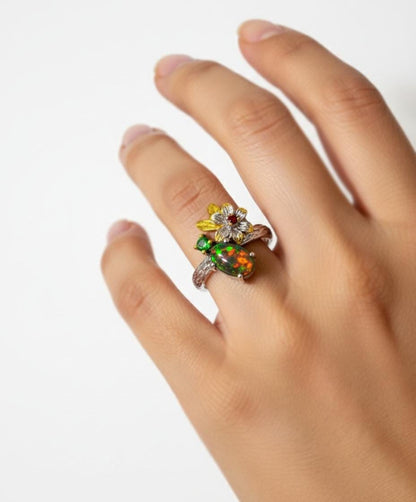 925 Sterling Silver Opal Ring, close-up detail
