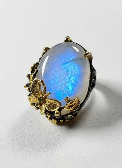 925 Sterling Silver Rainbow Moonstone Ring, close-up detail