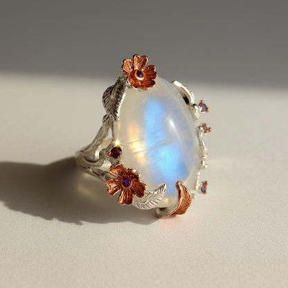 925 Sterling Silver Rainbow Moonstone Ring, setting detail