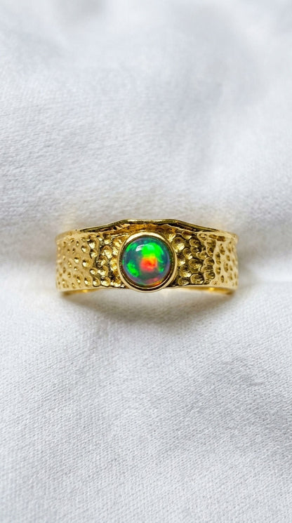 925 Sterling Silver Rainbow Opal Ring, band detail