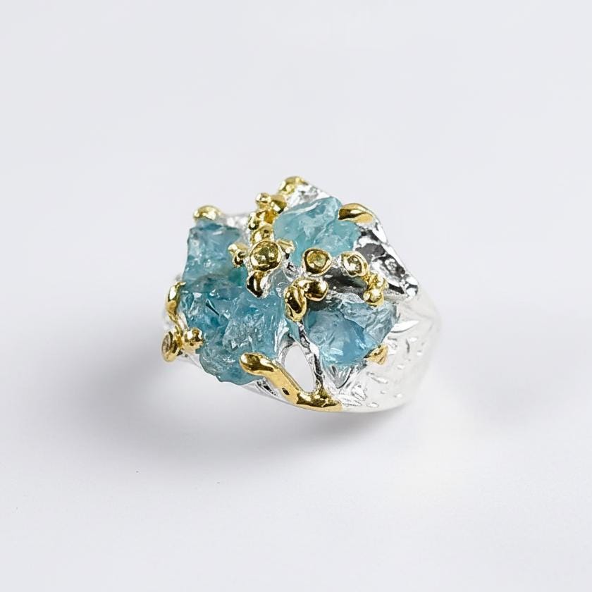 925 Sterling Silver Raw Apatite Ring, setting detail