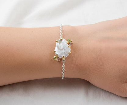 925 Sterling Silver Pearl Bracelet, texture close-up