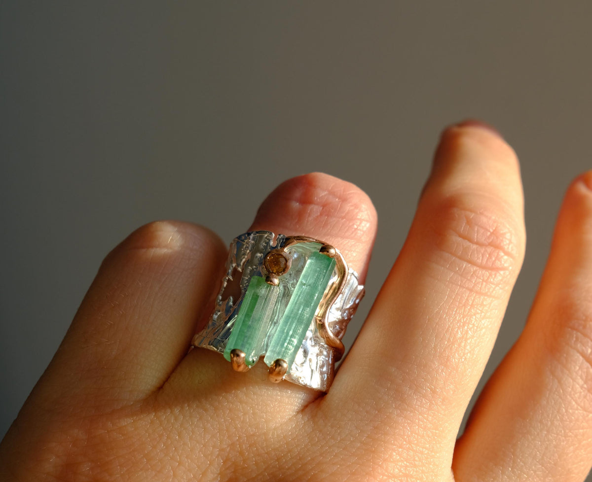 925 Sterling Silver Raw Green Tourmaline Ring, texture close-up