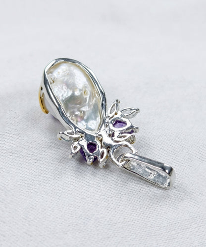 925 silver baroque pearl necklace, close-up detail