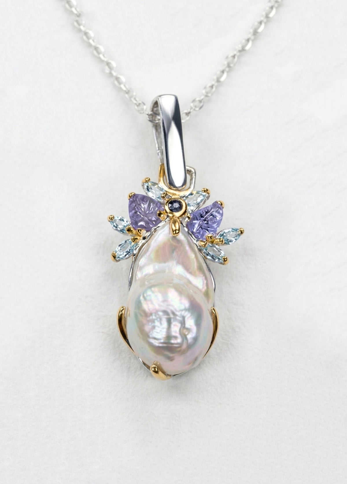 925 silver baroque pearl necklace, back clasp detail