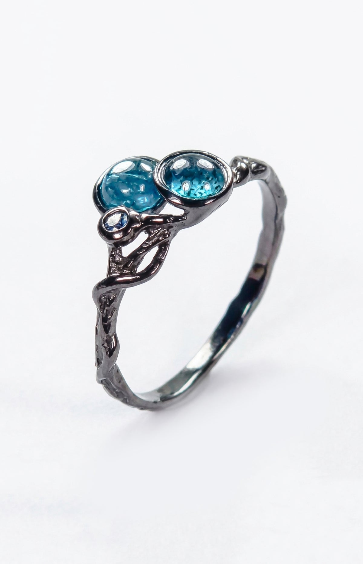925 silver neon blue apatite dainty ring