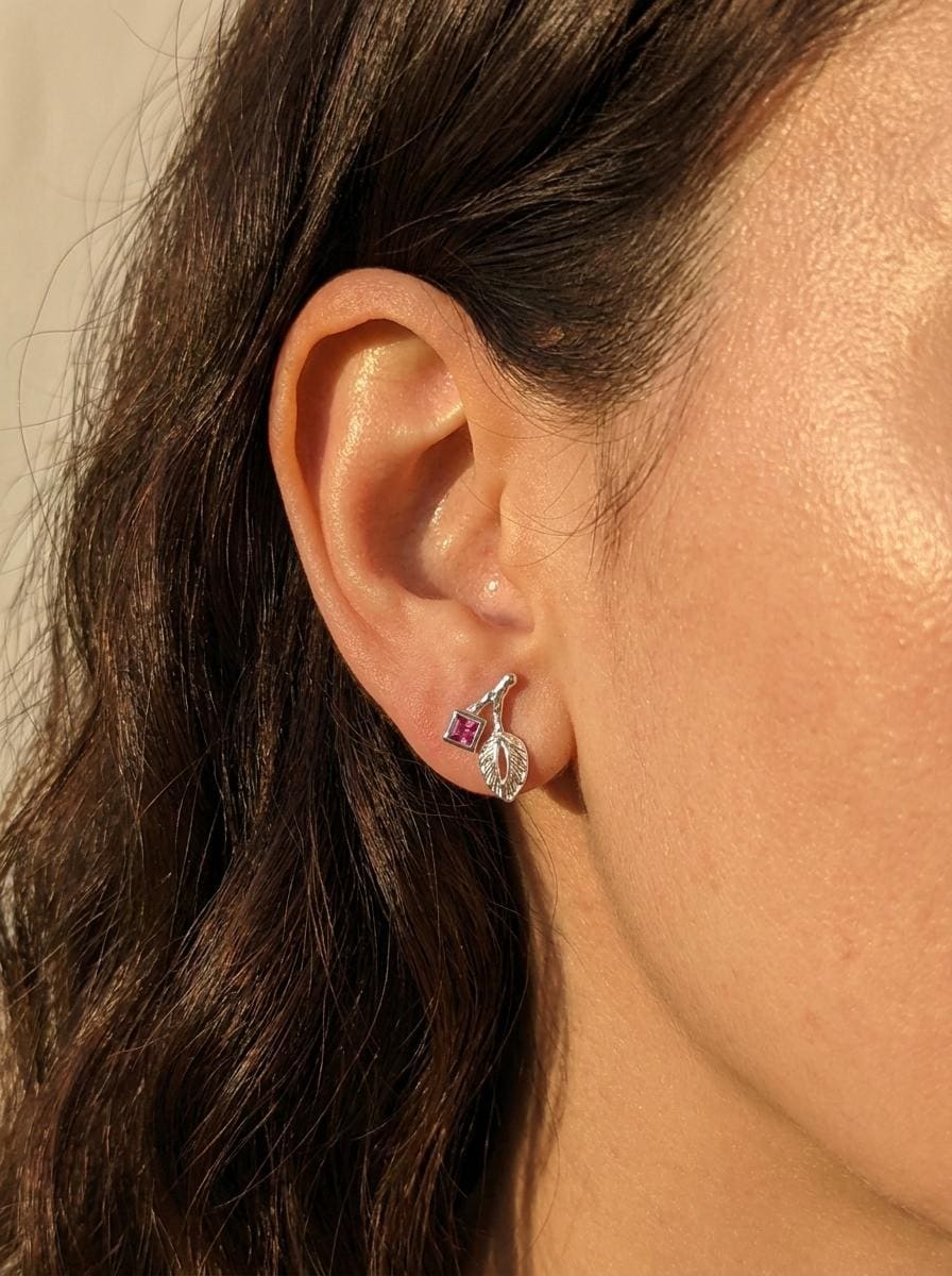 925 silver garnet leaf stud earrings