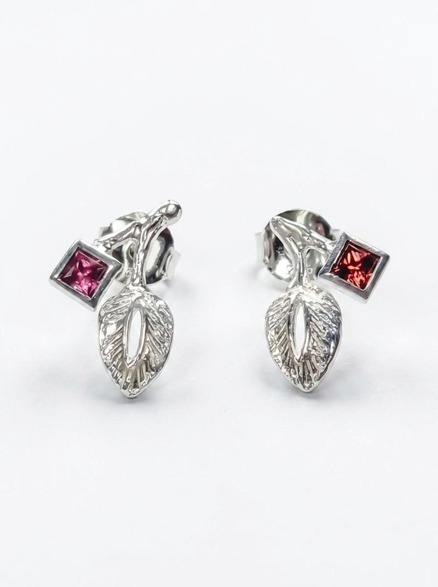 925 silver garnet leaf stud earrings