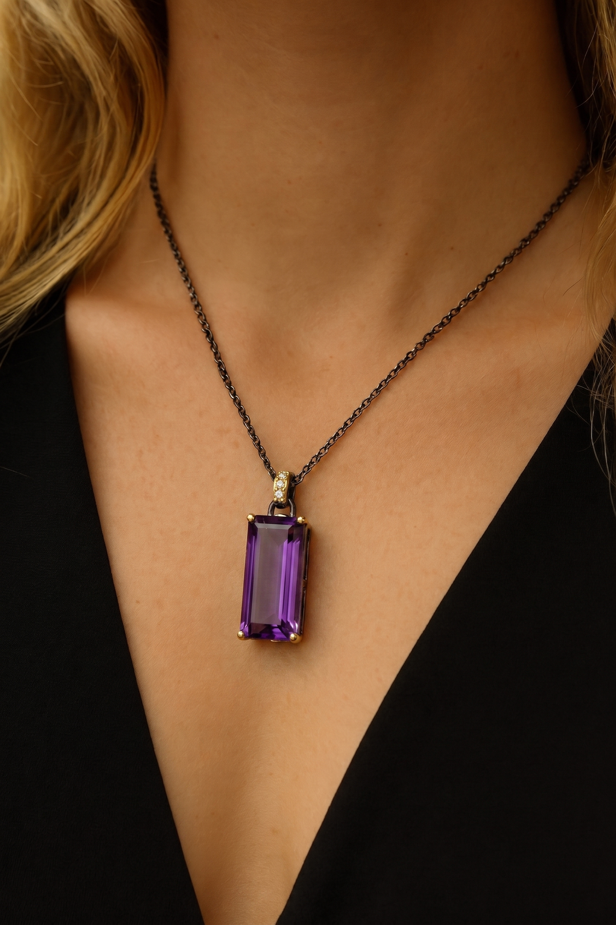 925 sterling silver statement amethyst necklace, close-up detail