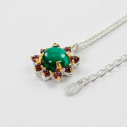 925 Sterling Silver Green Malachite Necklace, close-up detail