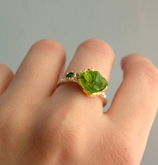 925 Sterling Silver Green Peridot Ring, alternate angle