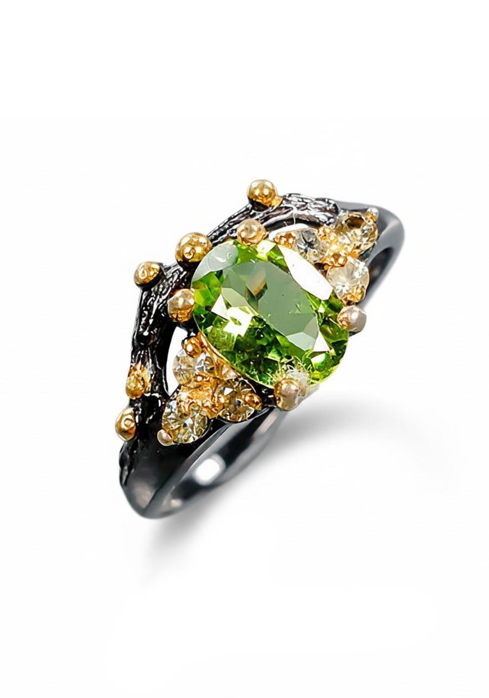 925 Sterling Silver Green Peridot Ring, close-up detail